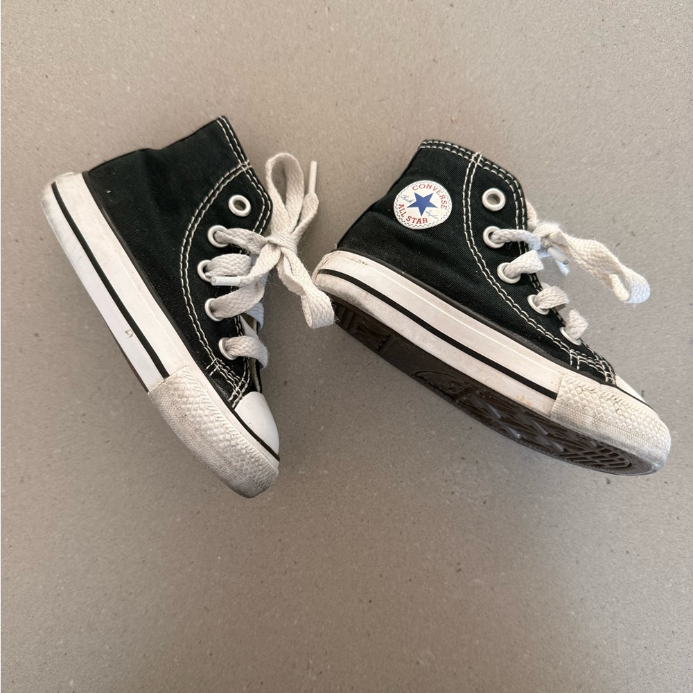 Toddler Converse Chuck Taylor All Star High Top Sneakers - Size 4